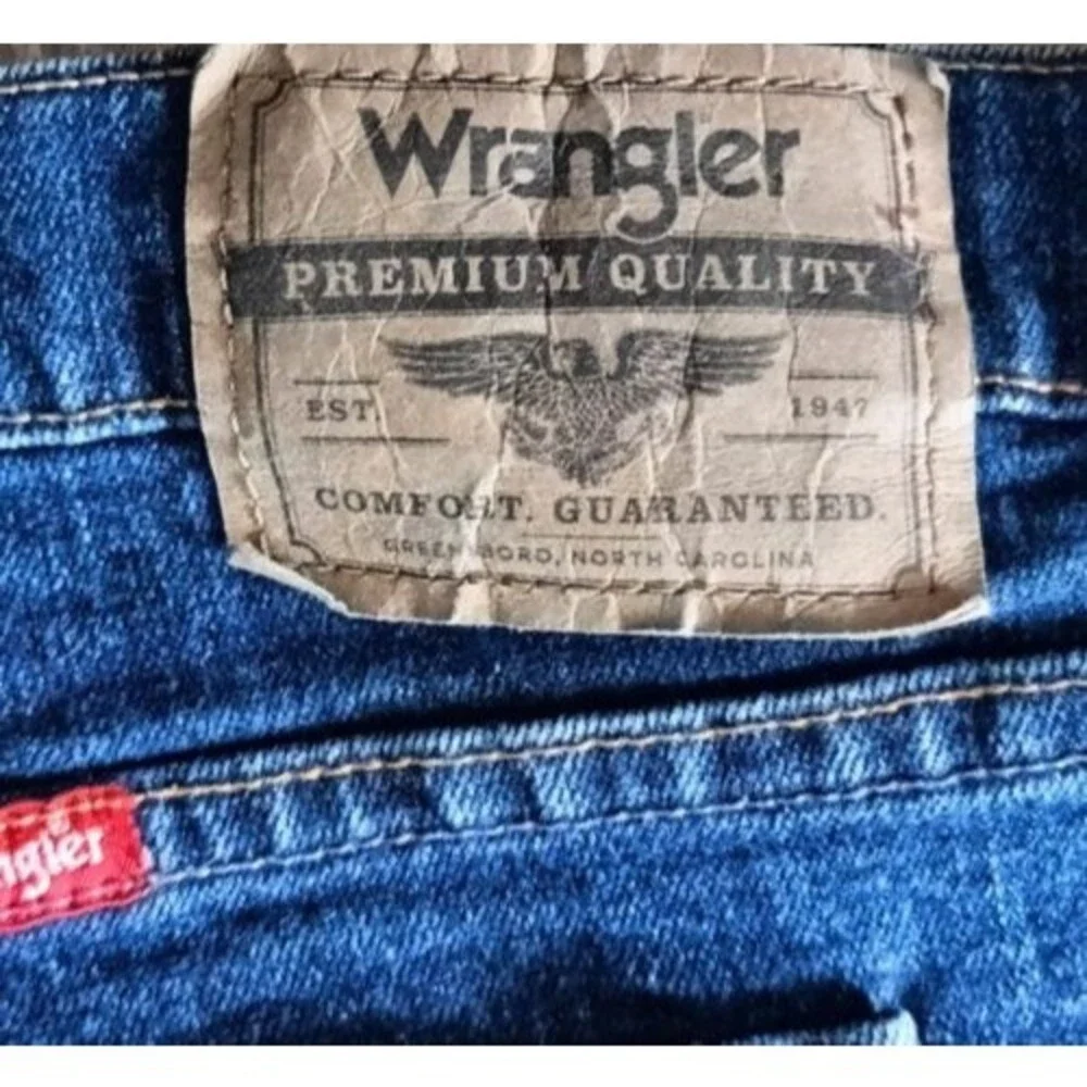 Wrangler Jeans Mens Size 44x30 Blue Denim Boot Cut Regular Fit  Medium Wash